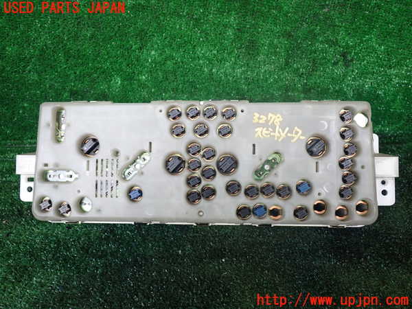 1UPJ-9232786170]ビッグホーン(UBS73GW)スピードメーター 中古_3