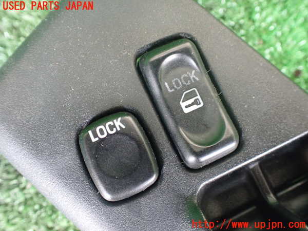 1UPJ-9232786240]ビッグホーン(UBS73GW)右前パワーウィンドウスイッチ 中古_2