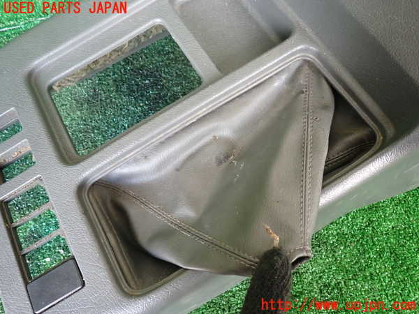 1UPJ-9232787549]ビッグホーン(UBS73GW)コンソール 中古_2