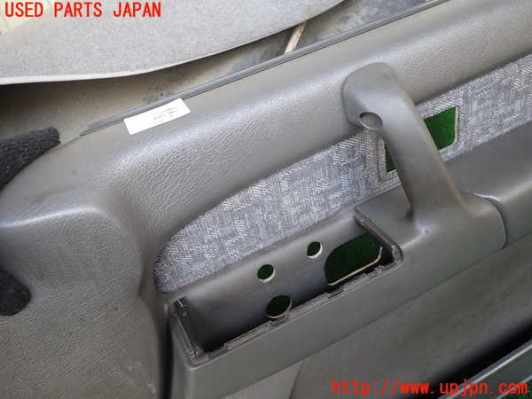 1UPJ-9232781234]ビッグホーン(UBS73GW)右前ドア内張り 中古_2