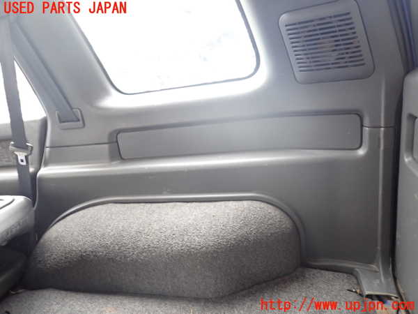 1UPJ-9232787675]ビッグホーン(UBS73GW)右リアピラートリム 中古_3