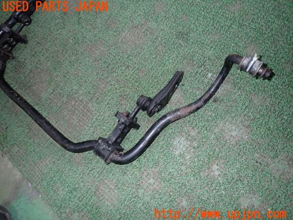 3UPJ=9232790425]ランクルプラド(KZJ71W)後期 純正 フロントスタビライザー ボディリフト 社外延長ブロック付き 中古_2