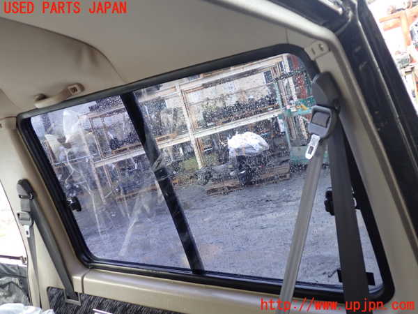 1UPJ-9232791380]ランクルプラド(KZJ71W)右クォーターガラス 中古_2