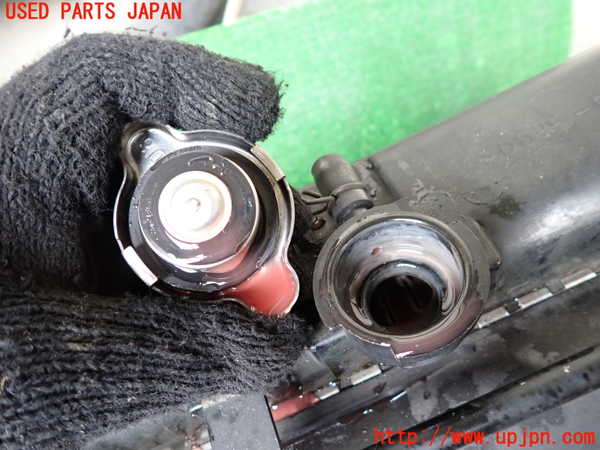 1UPJ-9232792321]ランクルプラド(KZJ71W)ラジエーター1 中古_3