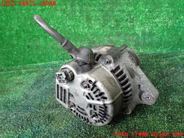 1UPJ-9232796015]ランクルプラド(KZJ71W)オルタネーター(ダイナモ) 中古_2