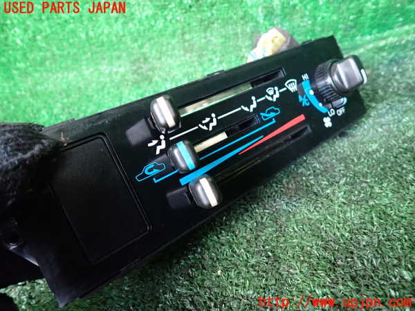 1UPJ-9232796066]ランクルプラド(KZJ71W)エアコンスイッチ1 中古_2