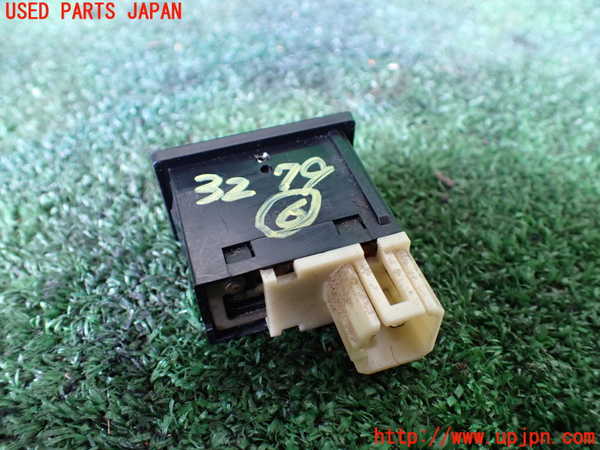 1UPJ-9232796311]ランクルプラド(KZJ71W)スイッチ6 (リヤワイパー) 中古_2