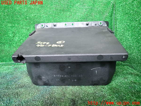 1UPJ-9232797517]ランクルプラド(KZJ71W)グローブボックス2 中古_3