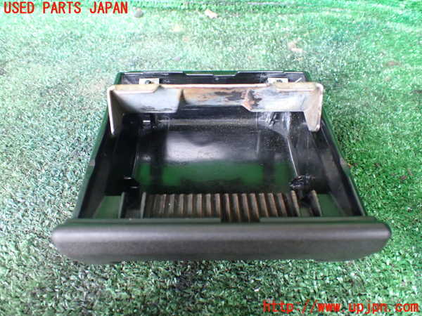 1UPJ-9232797821]ランクルプラド(KZJ71W)灰皿1 中古_2