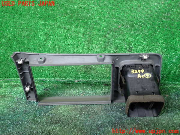 1UPJ-9232797528]ランクルプラド(KZJ71W)エアコン吹き出し口3 (真中) 中古_2