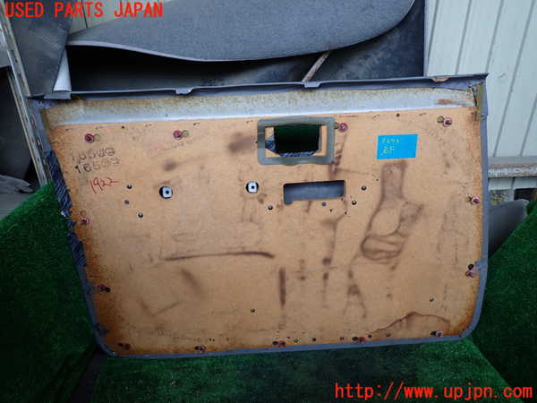 1UPJ-9232791234]ランクルプラド(KZJ71W)右前ドア内張り 中古_4