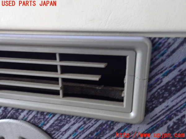 1UPJ-9232797675]ランクルプラド(KZJ71W)右リアピラートリム 中古_4