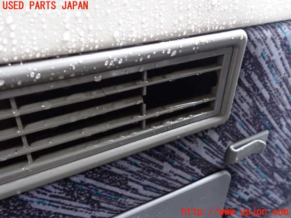 1UPJ-9232797680]ランクルプラド(KZJ71W)左リアピラートリム 中古_4