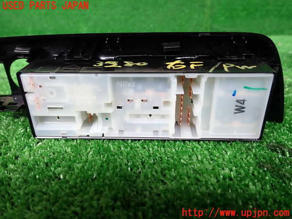 1UPJ-9232806240]デリカミニ(B34A)右前パワーウィンドウスイッチ 中古_2