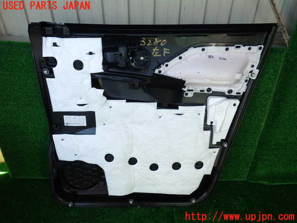 1UPJ-9232801264]デリカミニ(B34A)左前ドア内張り 中古_4