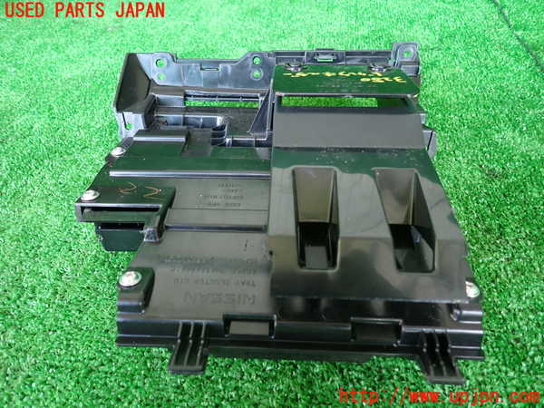 1UPJ-9232807810]デリカミニ(B34A)ドリンクホルダー 中古_3