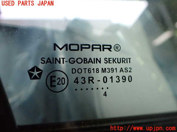 2UPJ-9232811230]フィアット・600e(FH1FI)右前ドア 中古 MOPAR SAINT-GOBAIN SEKURIT M391 43R-01390_2