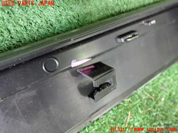 2UPJ-9232811232]フィアット・600e(FH1FI)右前ドアパネル 中古_3