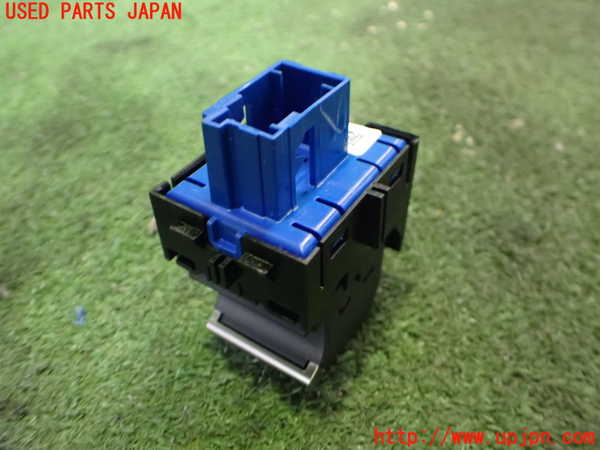 2UPJ-9232816307]フィアット・600e(FH1FI)スイッチ2（電動パーキング） 中古_2