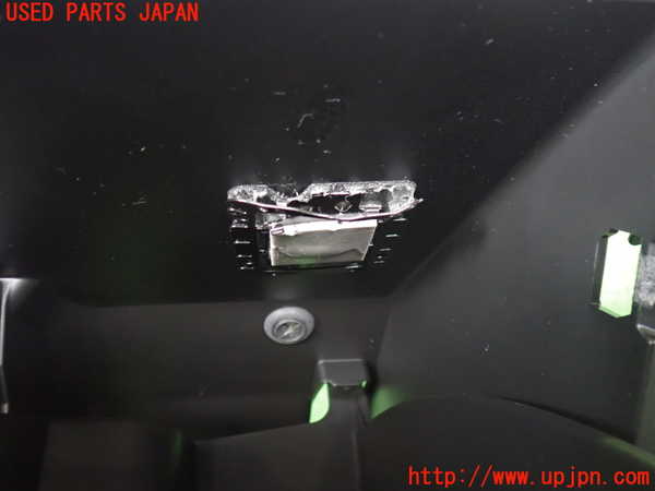 2UPJ-9232817516]フィアット・600e(FH1FI)グローブボックス1 中古_3