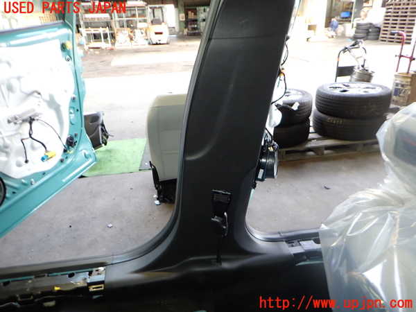2UPJ-9232817665]フィアット・600e(FH1FI)右センターピラートリム 中古_3