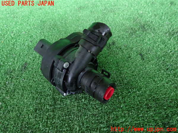 2UPJ-9232822110]ベンツ C180 ステーションワゴン(204249)(S204)ウォーターポンプ 中古_2