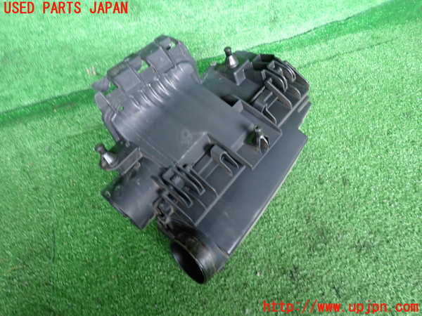 2UPJ-9232822560]ベンツ C180 ステーションワゴン(204249)(S204)エアクリーナーボックス 中古_4