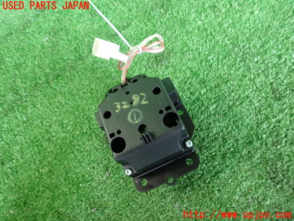 2UPJ-9232826306]ベンツ C180 ステーションワゴン(204249)(S204)スイッチ1 (コマンドダイヤル) 中古_2