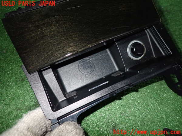 2UPJ-9232827821]ベンツ C180 ステーションワゴン(204249)(S204)灰皿1 中古_2