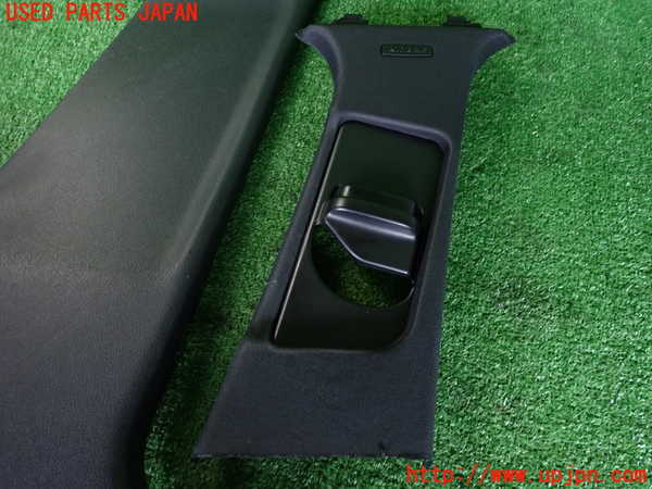 2UPJ-9232827665]ベンツ C180 ステーションワゴン(204249)(S204)右センターピラートリム 中古_2