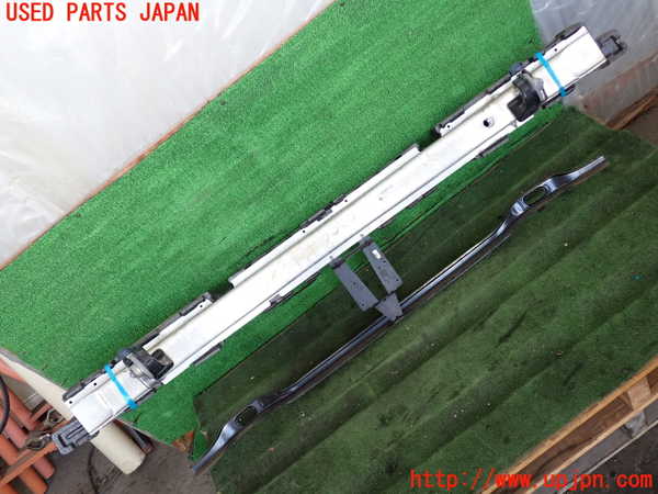 2UPJ-9232831014]BMW アクティブハイブリッド5 F10(AH5)(FZ35)フロントバンパーホースメント 中古_3