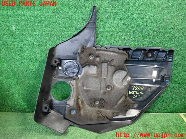2UPJ-9232832160]BMW アクティブハイブリッド5 F10(AH5)(FZ35)エンジンアッパーカバー 中古_2