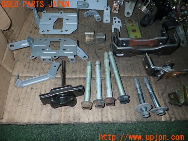 3UPJ=9232840720]クラウン ハードトップ(GS131)ネジ・ナット・ステー類 セット ジャンク_3