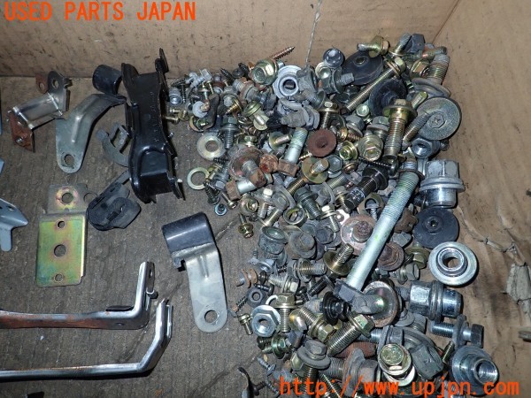 3UPJ=9232840720]クラウン ハードトップ(GS131)ネジ・ナット・ステー類 セット ジャンク_4