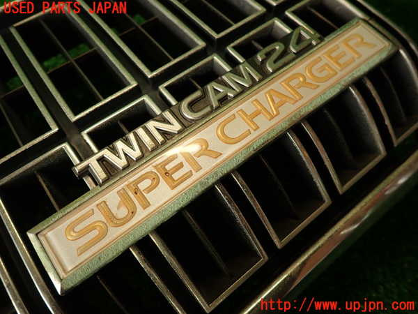 2UPJ-9232841050]クラウン 4ドア ハードトップ(GS131)ラジエターグリル 中古_2