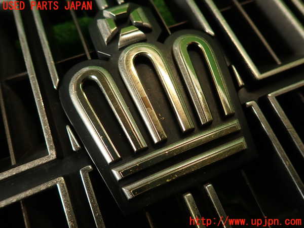 2UPJ-9232841050]クラウン 4ドア ハードトップ(GS131)ラジエターグリル 中古_3