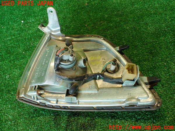 2UPJ-9232841150]クラウン 4ドア ハードトップ(GS131)右コーナーランプ 中古_4