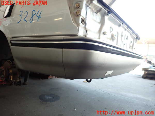 2UPJ-9232841610]クラウン 4ドア ハードトップ(GS131)リアバンパー 中古_2