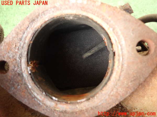 2UPJ-9232842661]クラウン 4ドア ハードトップ(GS131)触媒1 中古_3