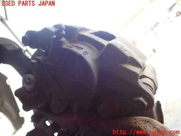 2UPJ-9232844080]クラウン 4ドア ハードトップ(GS131)右フロントキャリパー 中古_2