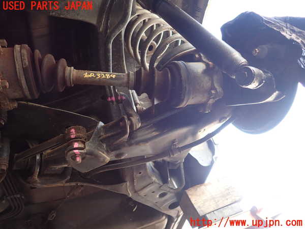 2UPJ-9232844300]クラウン 4ドア ハードトップ(GS131)右リアナックルハブ 中古_2