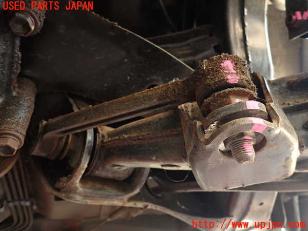 2UPJ-9232844300]クラウン 4ドア ハードトップ(GS131)右リアナックルハブ 中古_3