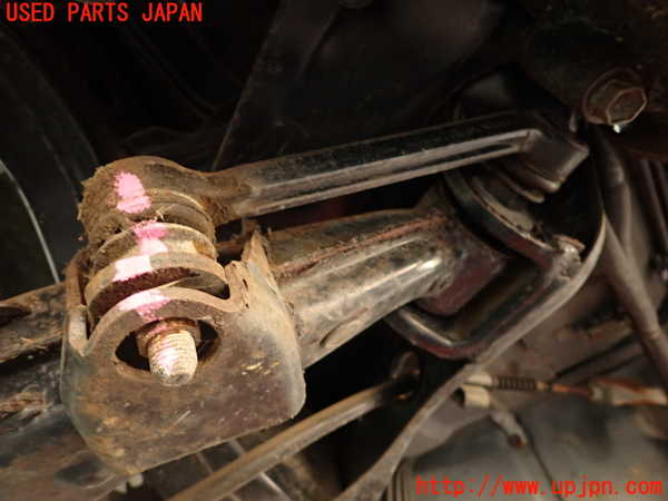 2UPJ-9232844305]クラウン 4ドア ハードトップ(GS131)左リアナックルハブ 中古_3