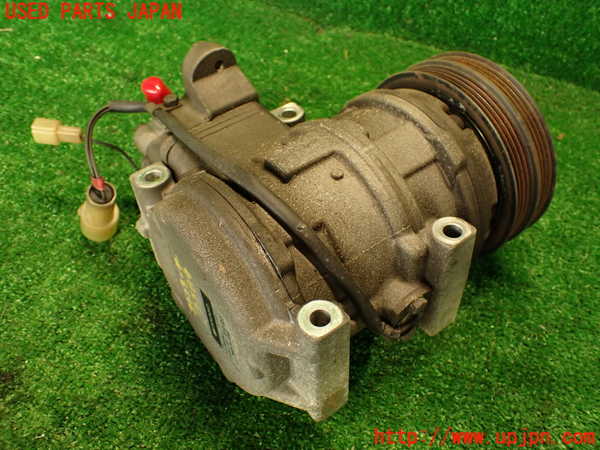 2UPJ-9232846025]クラウン 4ドア ハードトップ(GS131)エアコンコンプレッサー 中古_2