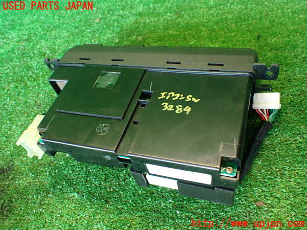 2UPJ-9232846066]クラウン 4ドア ハードトップ(GS131)エアコンスイッチ1 中古_3