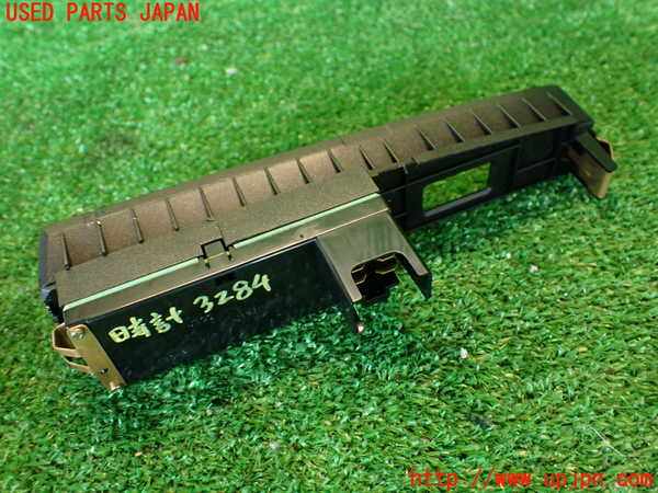 2UPJ-9232847850]クラウン 4ドア ハードトップ(GS131)時計 中古_3