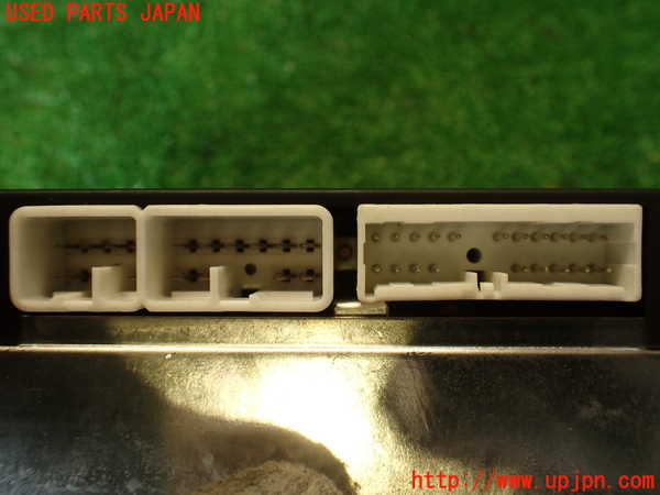 2UPJ-9232846470]クラウン 4ドア ハードトップ(GS131)ラジオ 中古_4