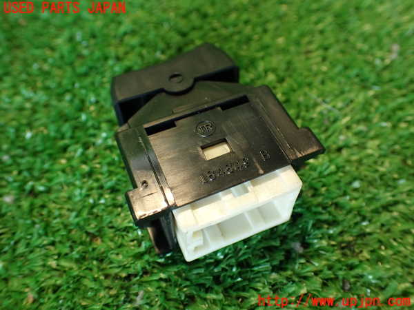 2UPJ-9232846245]クラウン 4ドア ハードトップ(GS131)左前パワーウィンドウスイッチ 中古_3