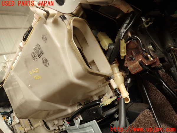 2UPJ-9232846100]クラウン 4ドア ハードトップ(GS131)ヒーターコア 中古_2