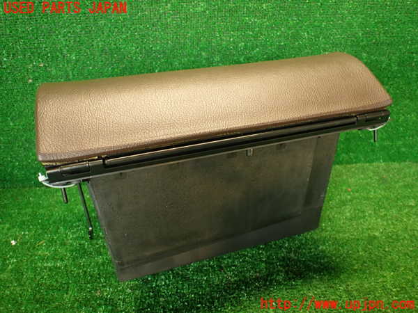 2UPJ-9232847516]クラウン 4ドア ハードトップ(GS131)グローブボックス1 中古_2